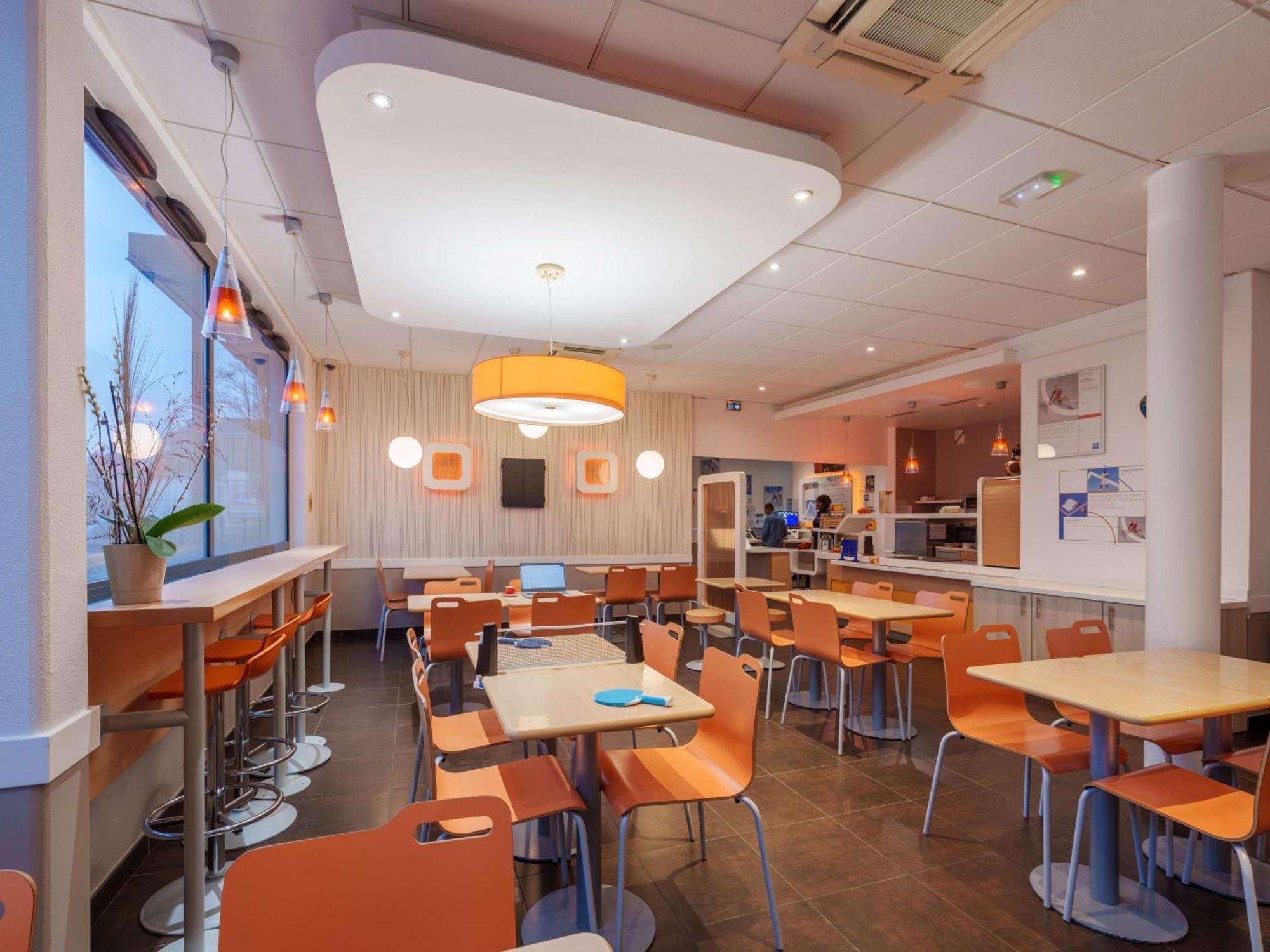 Ibis Budget Saint-Quentin Centre Gare Eksteriør billede