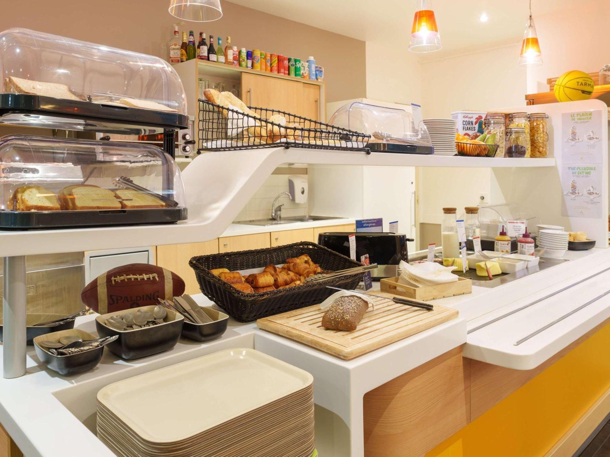 Ibis Budget Saint-Quentin Centre Gare Eksteriør billede