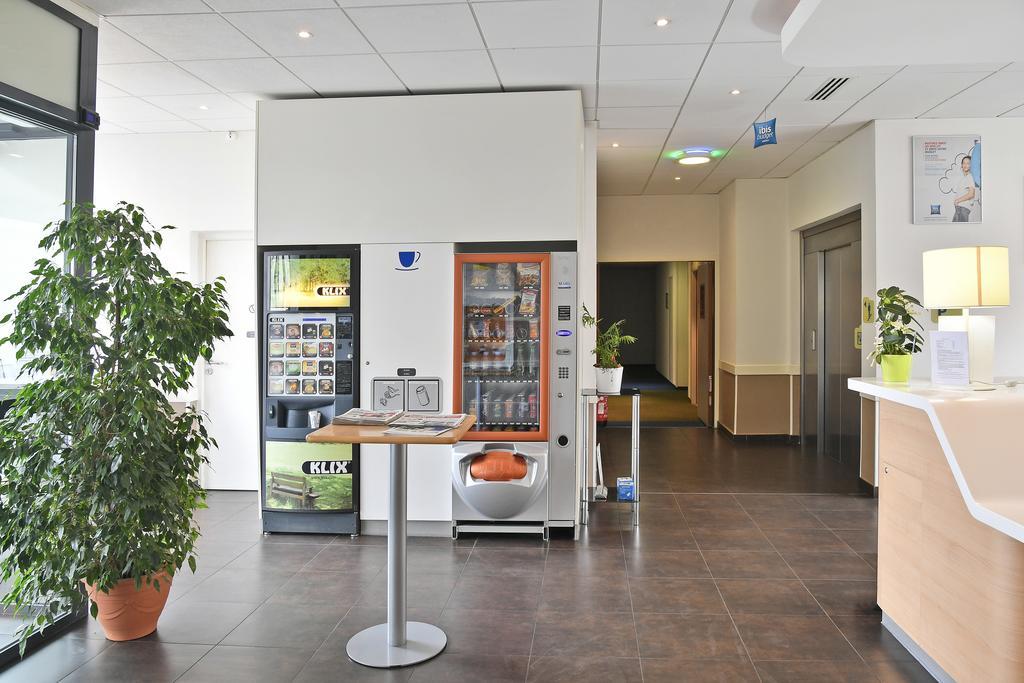 Ibis Budget Saint-Quentin Centre Gare Eksteriør billede