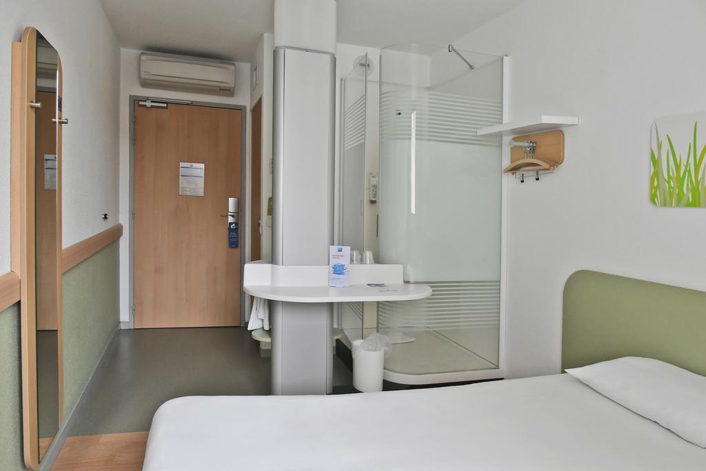 Ibis Budget Saint-Quentin Centre Gare Eksteriør billede