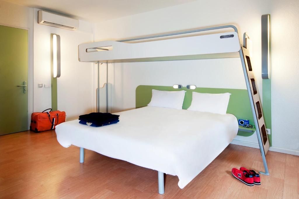 Ibis Budget Saint-Quentin Centre Gare Eksteriør billede