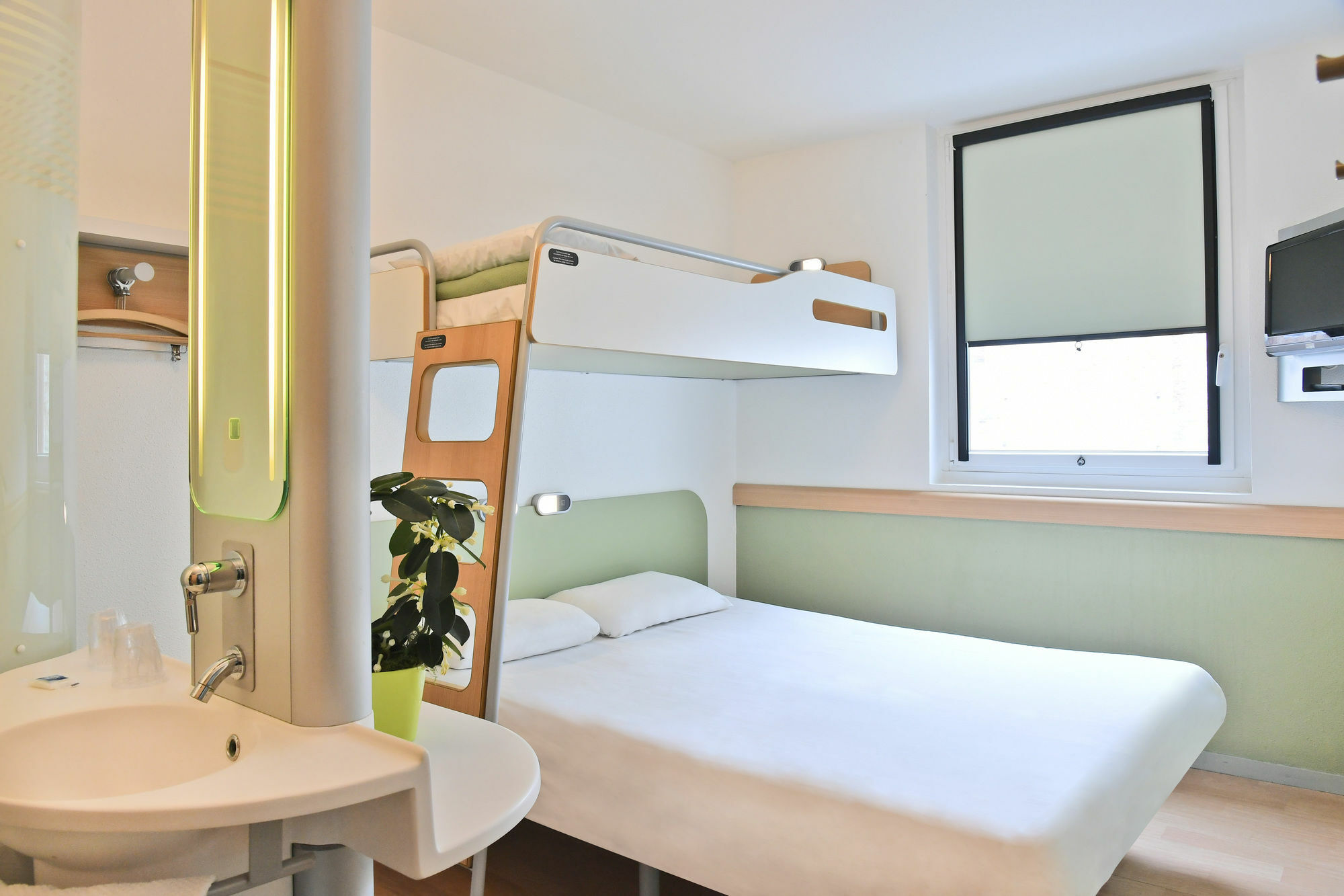 Ibis Budget Saint-Quentin Centre Gare Eksteriør billede