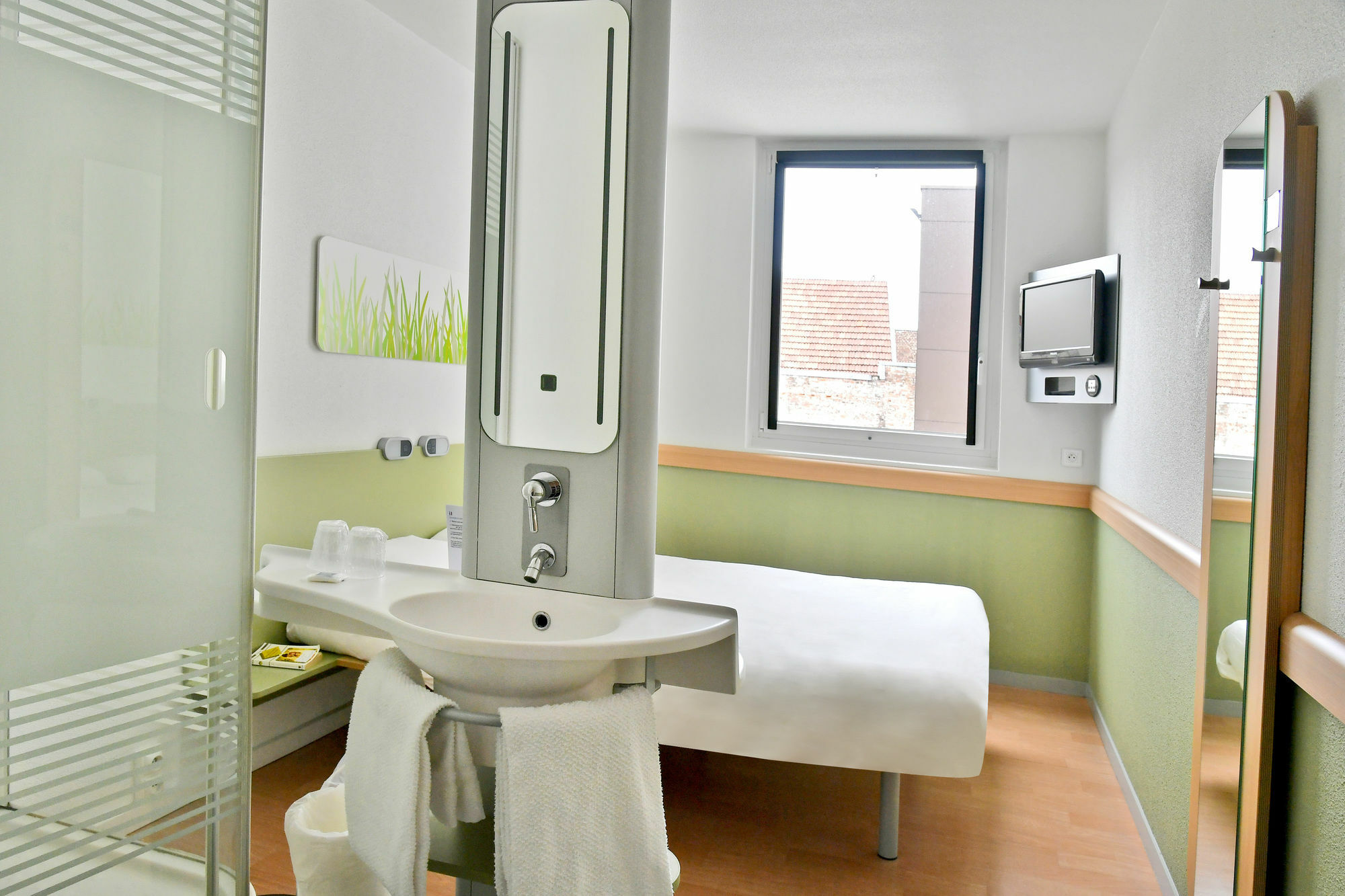 Ibis Budget Saint-Quentin Centre Gare Eksteriør billede